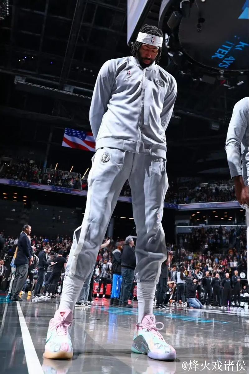 TA：联盟有人猜测独行侠或许考虑明夏再出手交易AD